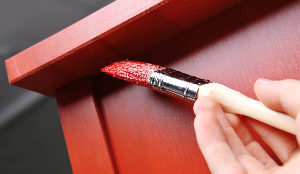 Painting old furniture red