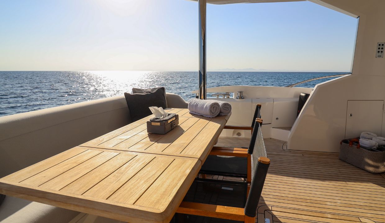 Built-ins boat upholstery